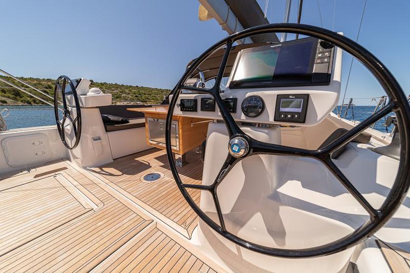 Book yachts online - sailboat - Dufour 56 Exclusive - BARMALEY - rent