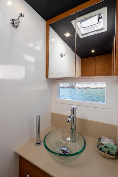 Book yachts online - catamaran - Dufour 48 Catamaran - PAX - rent