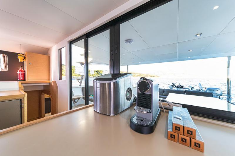 Book yachts online - catamaran - Dufour 48 Catamaran - PAX - rent