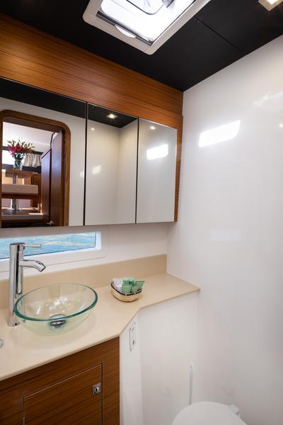 Book yachts online - catamaran - Dufour 48 Catamaran - PAX - rent