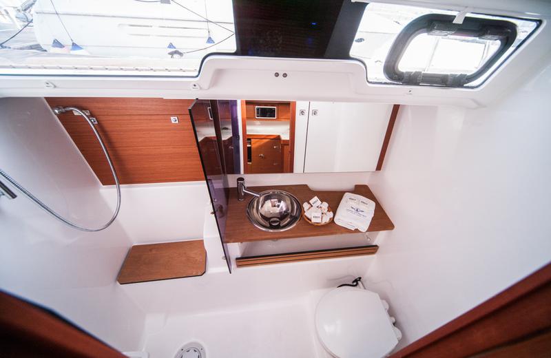 Book yachts online - sailboat - Dufour 412 Grand Large - Jasiequ - rent
