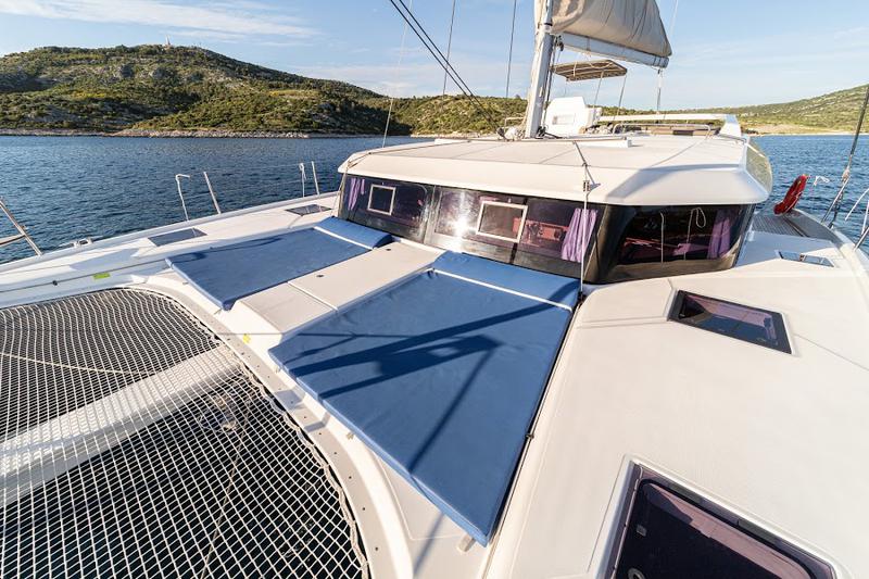 Book yachts online - catamaran - Dufour 48 Catamaran - LER - rent