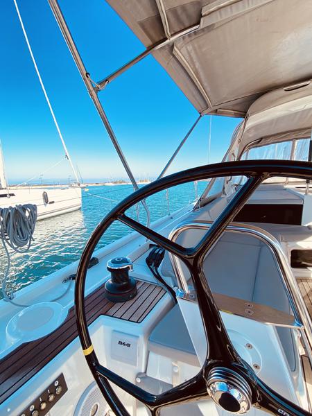 Book yachts online - sailboat - Beneteau Oceanis 51.1 - Vixen (A/C - Generator) (Pax 12)  - rent