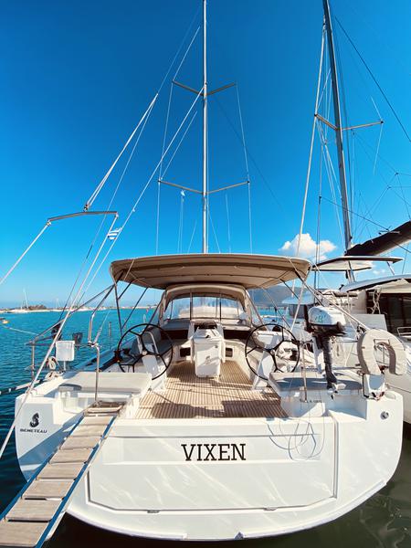 Book yachts online - sailboat - Beneteau Oceanis 51.1 - Vixen (A/C - Generator) (Pax 12)  - rent