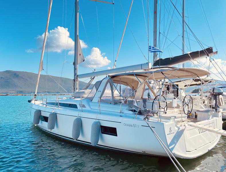 Book yachts online - sailboat - Beneteau Oceanis 51.1 - Vixen (A/C - Generator) (Pax 12)  - rent