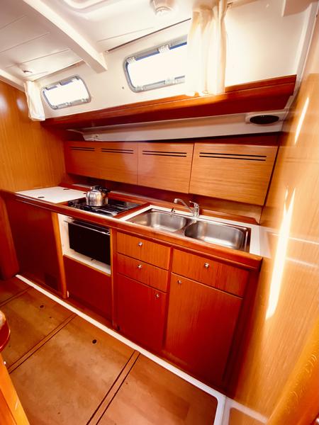 Book yachts online - sailboat - Beneteau Cyclades 50.5 - Christina (Refit 2021) (Pax 12)  - rent