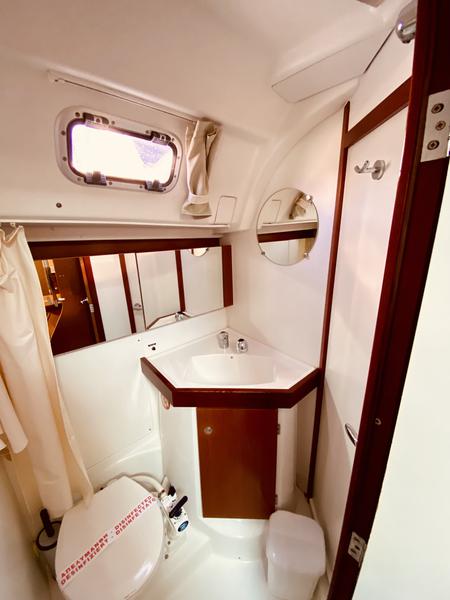 Book yachts online - sailboat - Oceanis 50 - Pura Vida (A/C - Generator) (Pax 12) (Refit 2019) - rent