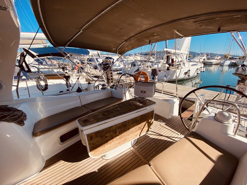 Book yachts online - sailboat - Oceanis 50 - Pura Vida (A/C - Generator) (Pax 12) (Refit 2019) - rent