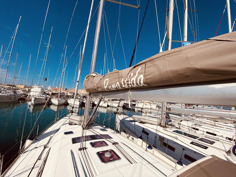 Book yachts online - sailboat - Oceanis 50 - Pura Vida (A/C - Generator) (Pax 12) (Refit 2019) - rent