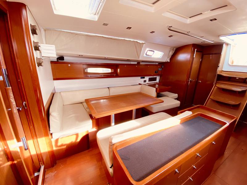 Book yachts online - sailboat - Oceanis 50 - Pura Vida (A/C - Generator) (Pax 12) (Refit 2019) - rent