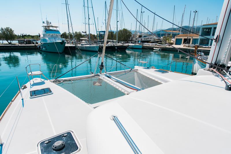 Book yachts online - catamaran - Lagoon 450  Flybridge - Athina (A/C - Generator) (Pax 12) (Rebuilt 2020) - rent