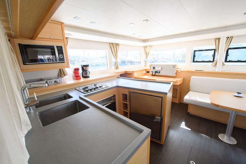 Book yachts online - catamaran - Lagoon 450  Flybridge - Athina (A/C - Generator) (Pax 12) (Rebuilt 2020) - rent