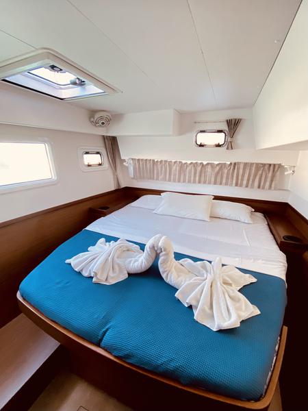 Book yachts online - catamaran - Lagoon 42 - Maresol (A/C - Generator) (Pax 12)  - rent