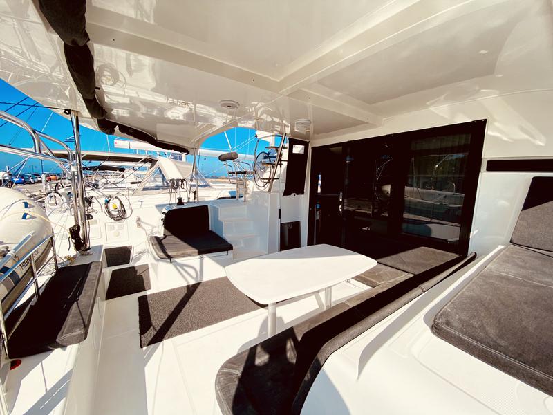 Book yachts online - catamaran - Lagoon 42 - Maresol (A/C - Generator) (Pax 12)  - rent