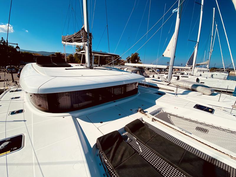 Book yachts online - catamaran - Lagoon 42 - Maresol (A/C - Generator) (Pax 12)  - rent