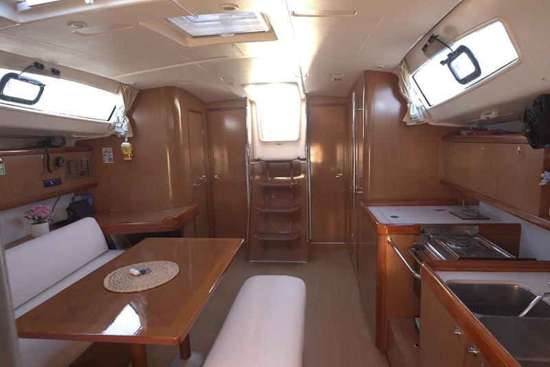 Book yachts online - sailboat - Oceanis 43 - Aias - rent