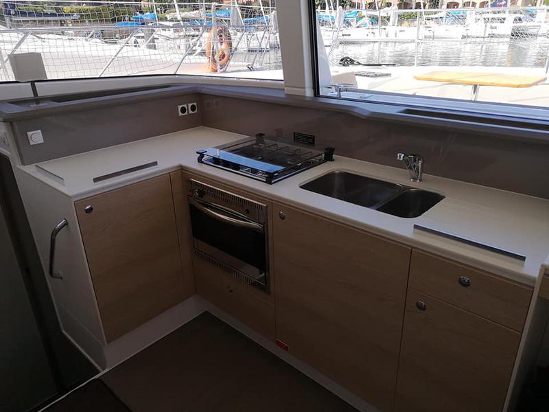 Book yachts online - catamaran - Bali 4.1 - Negroni - rent