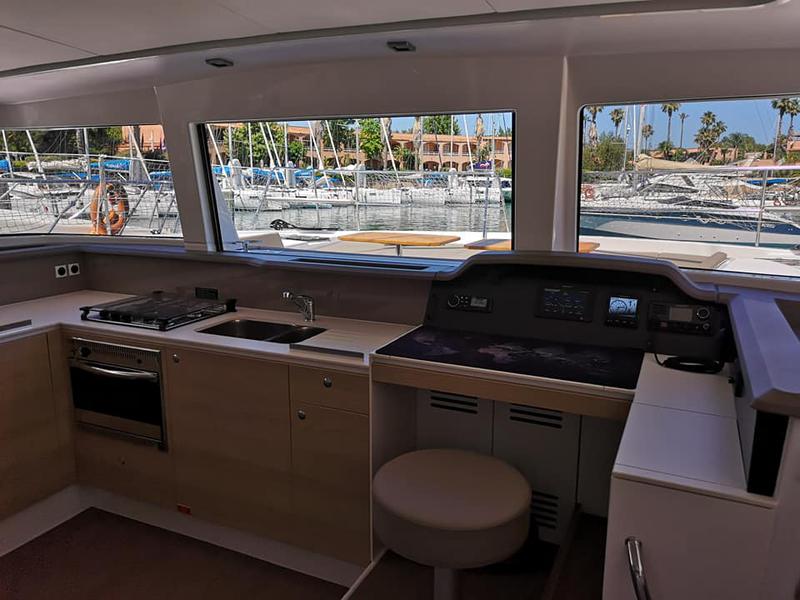 Book yachts online - catamaran - Bali 4.1 - Negroni - rent