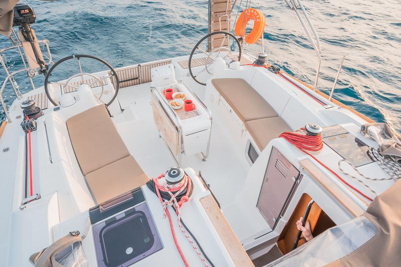 Book yachts online - sailboat - Sun Odyssey 449 - Asante - rent