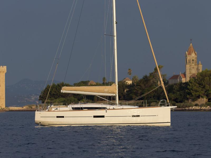 Book yachts online - sailboat - Dufour 460 - Nishane - rent