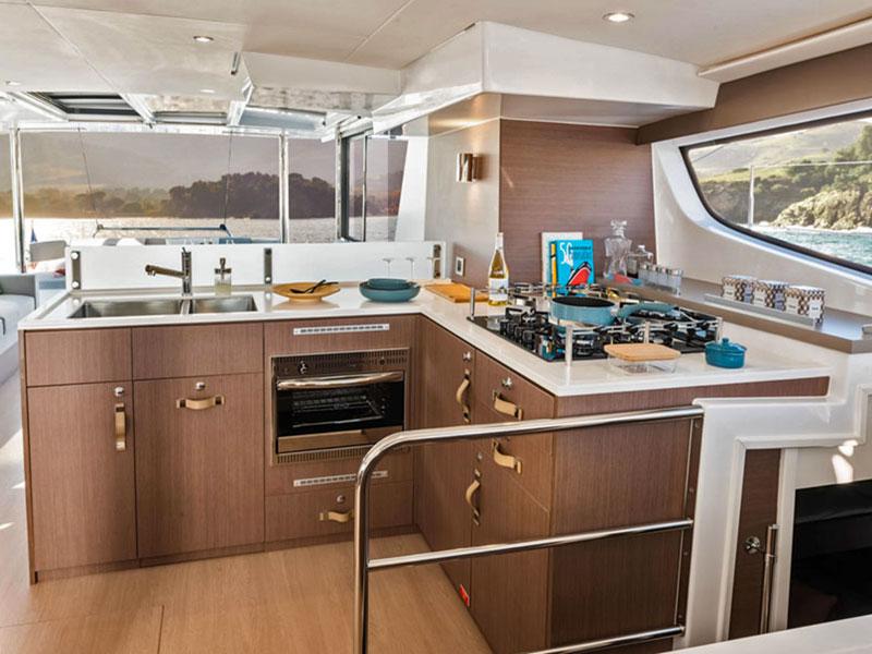 Book yachts online - catamaran - Bali 4.6 - Migaloo - rent