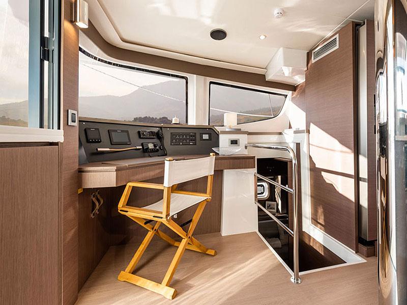 Book yachts online - catamaran - Bali 4.6 - Migaloo - rent