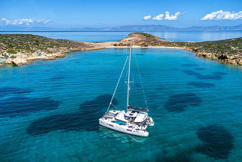 Book yachts online - catamaran - Lagoon 42 - Winny (skippered only) - rent