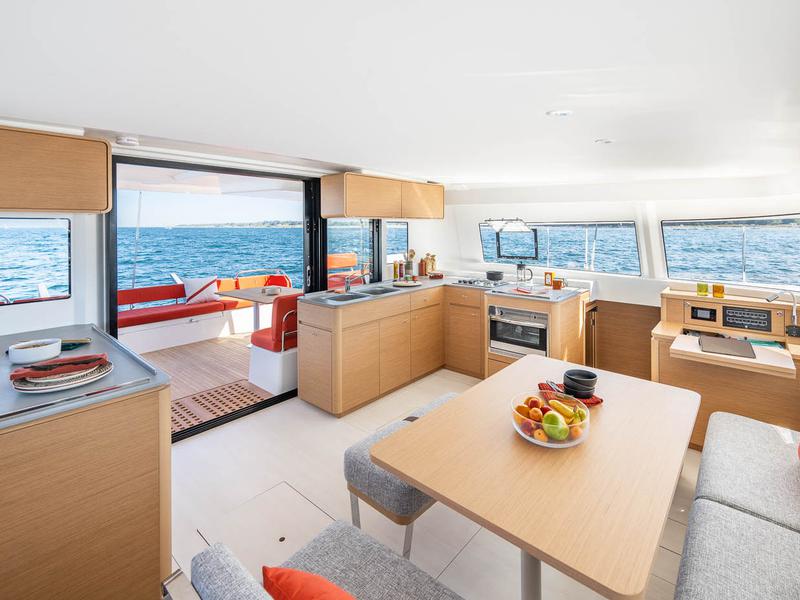 Book yachts online - catamaran - Excess 14 - no name - rent