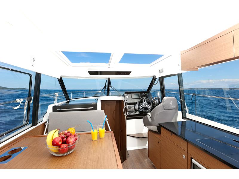 Book yachts online - motorboat - Merry Fisher 1095 - Pepa - rent