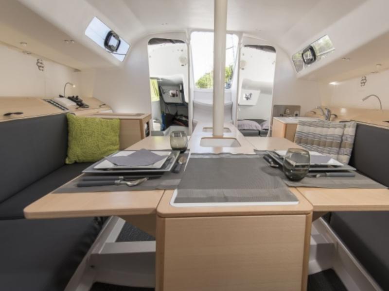 Book yachts online - sailboat - Pogo 30 - MA AUVA - rent