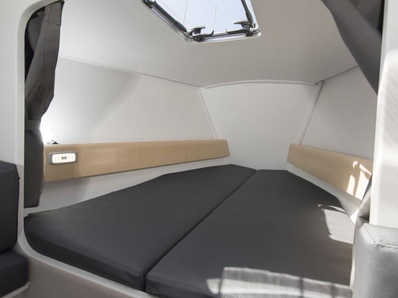 Book yachts online - sailboat - Pogo 30 - MA AUVA - rent