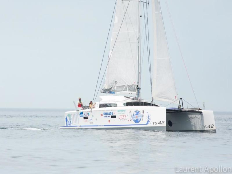 Book yachts online - catamaran - TS 42 - CASTOR - rent
