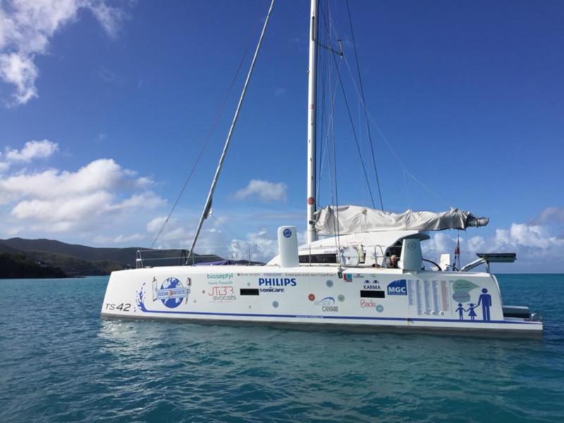 Book yachts online - catamaran - TS 42 - CASTOR - rent