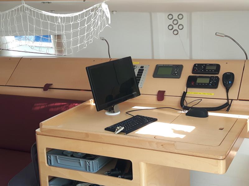 Book yachts online - sailboat - Pogo 12.5 - Purple Rain - rent