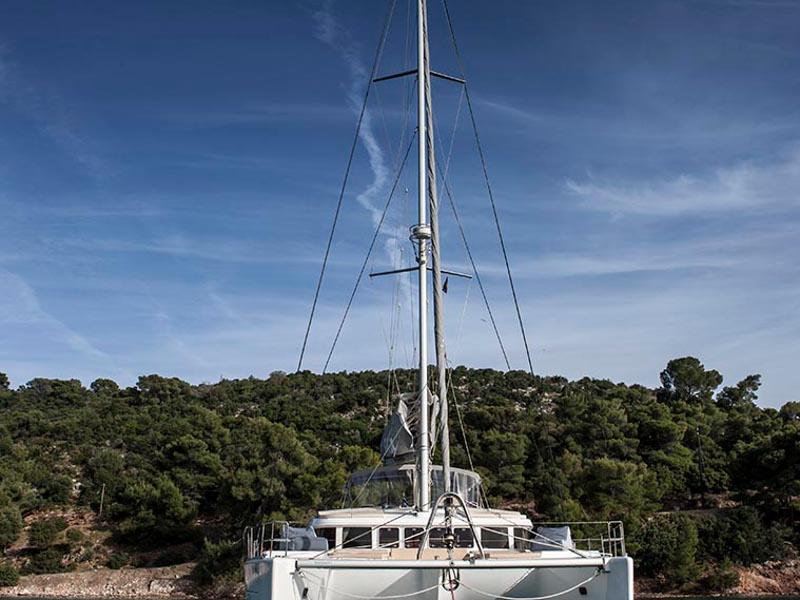 Book yachts online - catamaran - Lagoon 500 - Elvira - rent