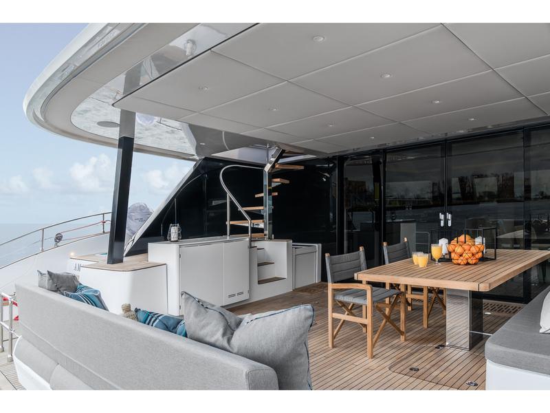 Book yachts online - catamaran - Sunreef 60 - VULPINO - rent