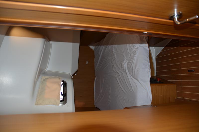 Book yachts online - sailboat - Sun Odyssey 44 i - Stavros - rent