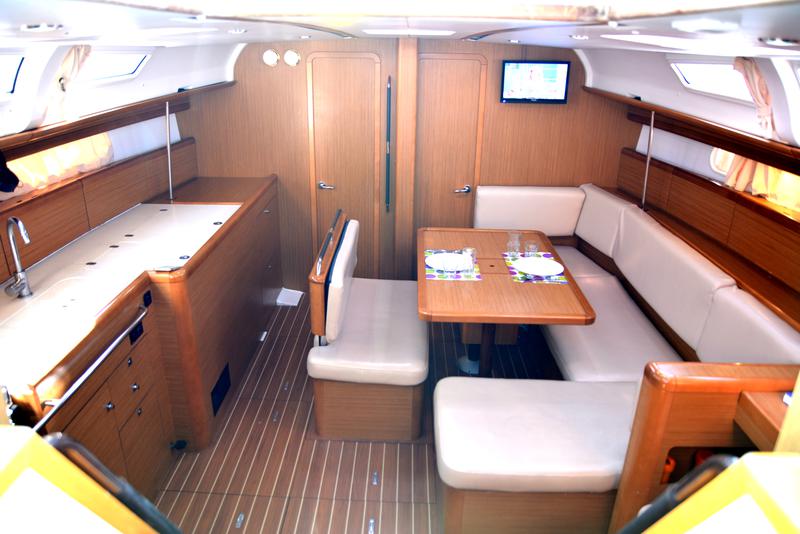 Book yachts online - sailboat - Sun Odyssey 44 i - Stavros - rent