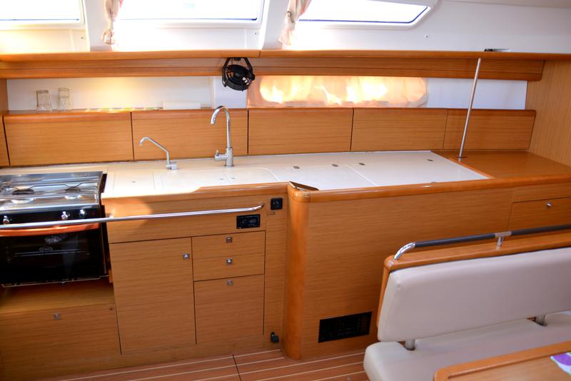 Book yachts online - sailboat - Sun Odyssey 44 i - Stavros - rent