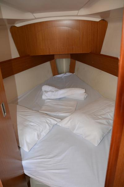 Book yachts online - sailboat - Sun Odyssey 32i - Charoula - rent