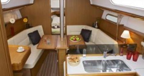 Book yachts online - sailboat - Sun Odyssey 32i - Charoula - rent