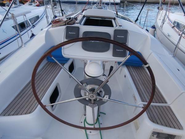Book yachts online - sailboat - Sun Odyssey 32i - Charoula - rent