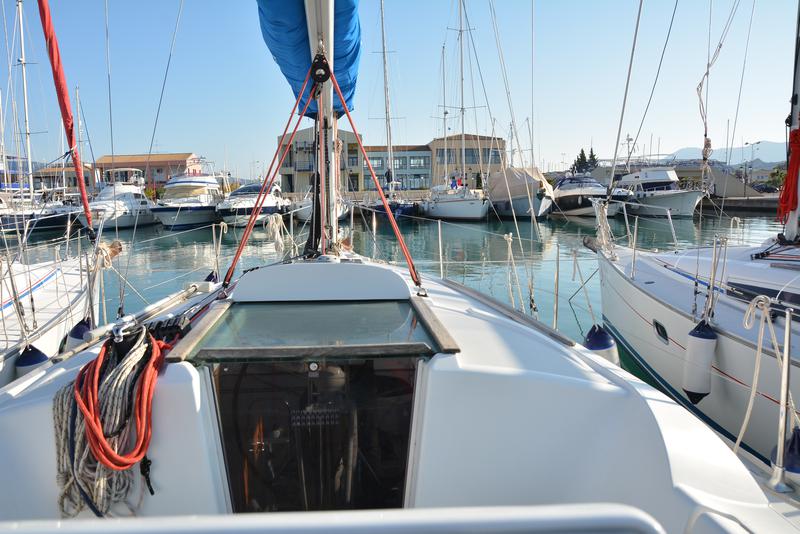 Book yachts online - sailboat - Sun Odyssey 32i - Charoula - rent