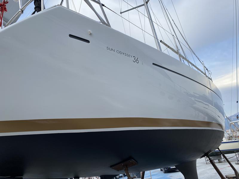 Book yachts online - sailboat - Sun Odyssey 36i - Babis 2010   - rent