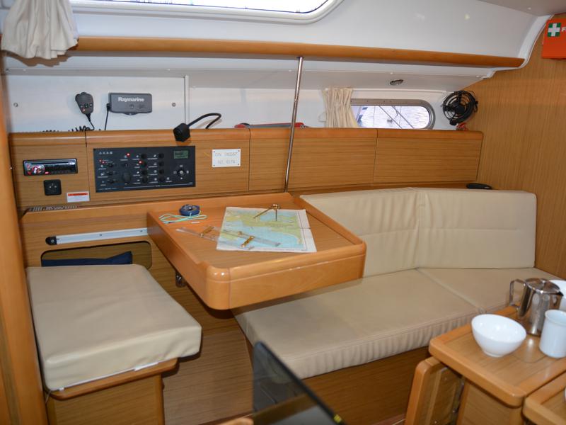 Book yachts online - sailboat - Sun Odyssey 36i - Babis 2010   - rent