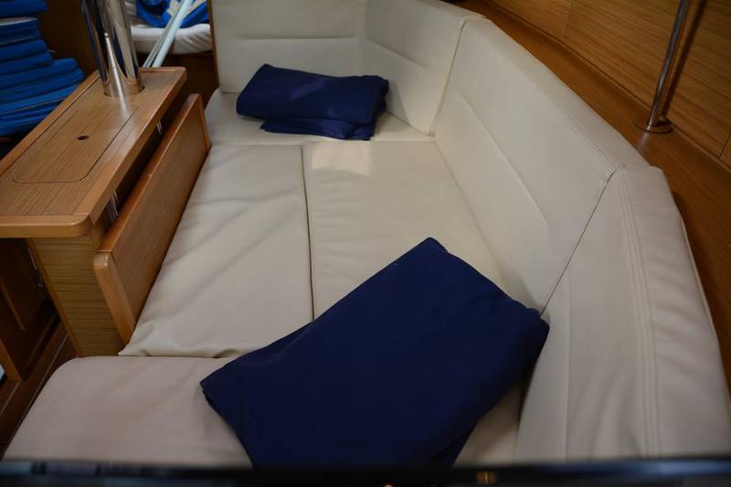 Book yachts online - sailboat - Sun Odyssey 36i - Babis 2010   - rent