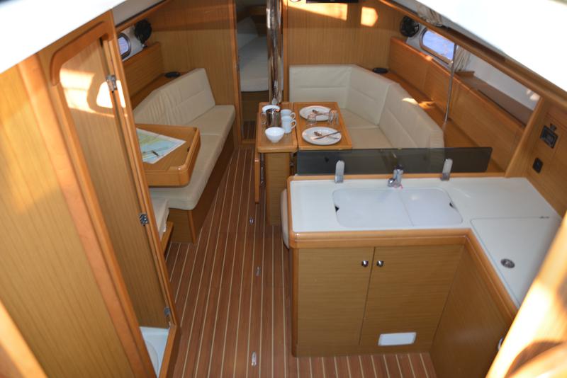 Book yachts online - sailboat - Sun Odyssey 36i - Babis 2010   - rent