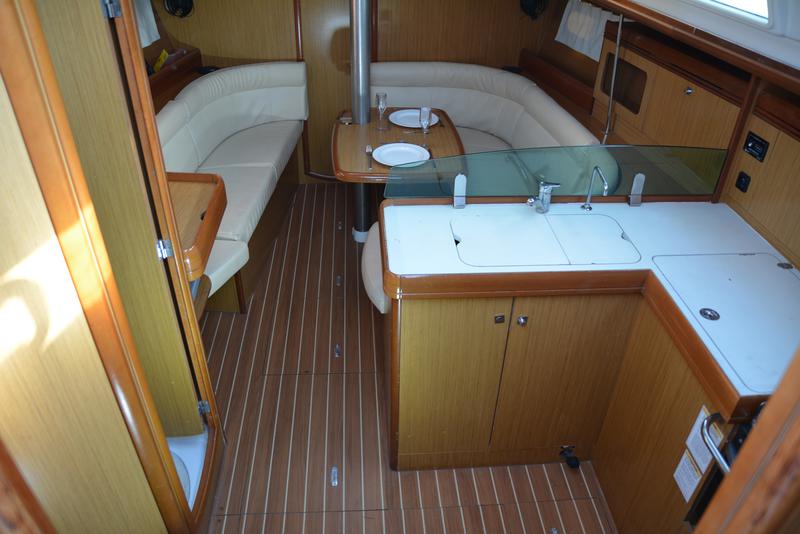 Book yachts online - sailboat - Sun Odyssey 36i - Billis - rent