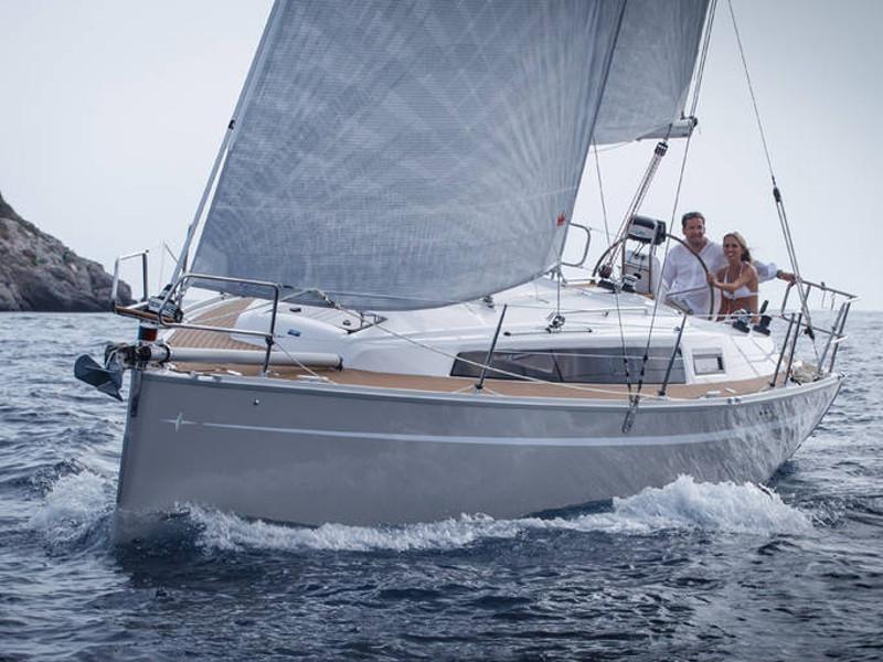 Book yachts online - sailboat - Bavaria Cruiser 33 - Leeroy - rent