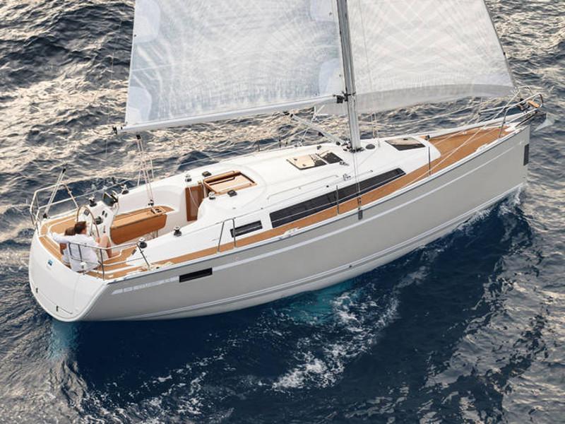 Book yachts online - sailboat - Bavaria Cruiser 33 - Starship - rent